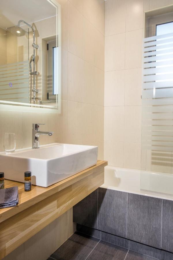 Vardians Villas & Suites Karystos  Bagian luar foto