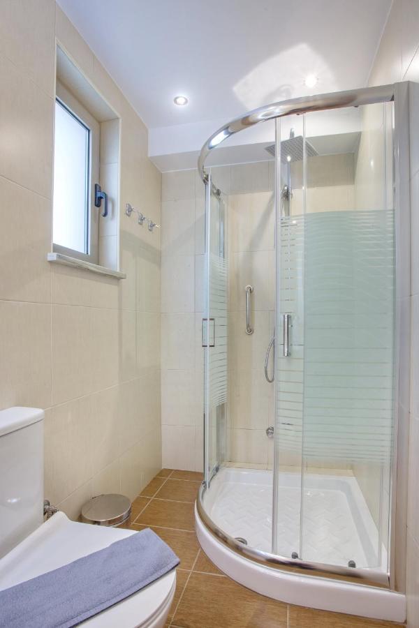 Vardians Villas & Suites Karystos  Bagian luar foto